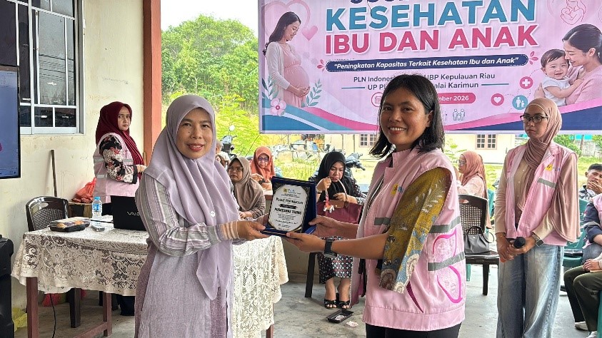 PLN Indonesia Power UBP Kepulauan Riau Dorong Kesehatan Ibu dan Anak melalui Sosialisasi dan Pembagian 100 Paket Makan Sehat di Kampung Ranggam